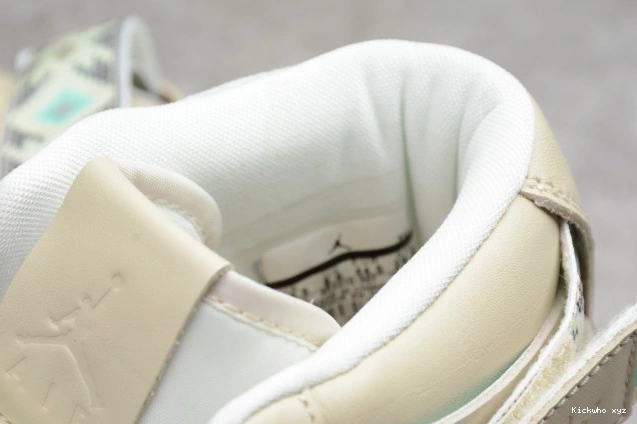 AR4410-207 High Strap N7 1 Air Jordan Retro 0812